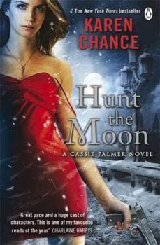 hunt the moon-9780241952603